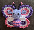 Gehaakte vlinder Vayen in lila, roze en wit – amigurumi vlinder haken