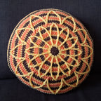 Handgehaakt mandala kussen Retro in geel, oranje en bruin – handgehaakt kussen